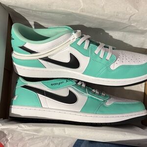 Air Jordan 1 Low Flyease - new in box